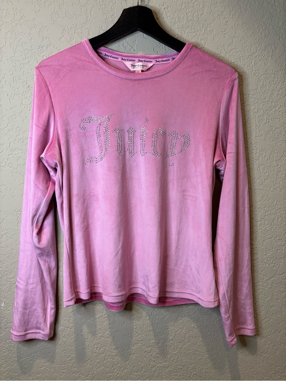 Juicy Couture long sleeve velour top.